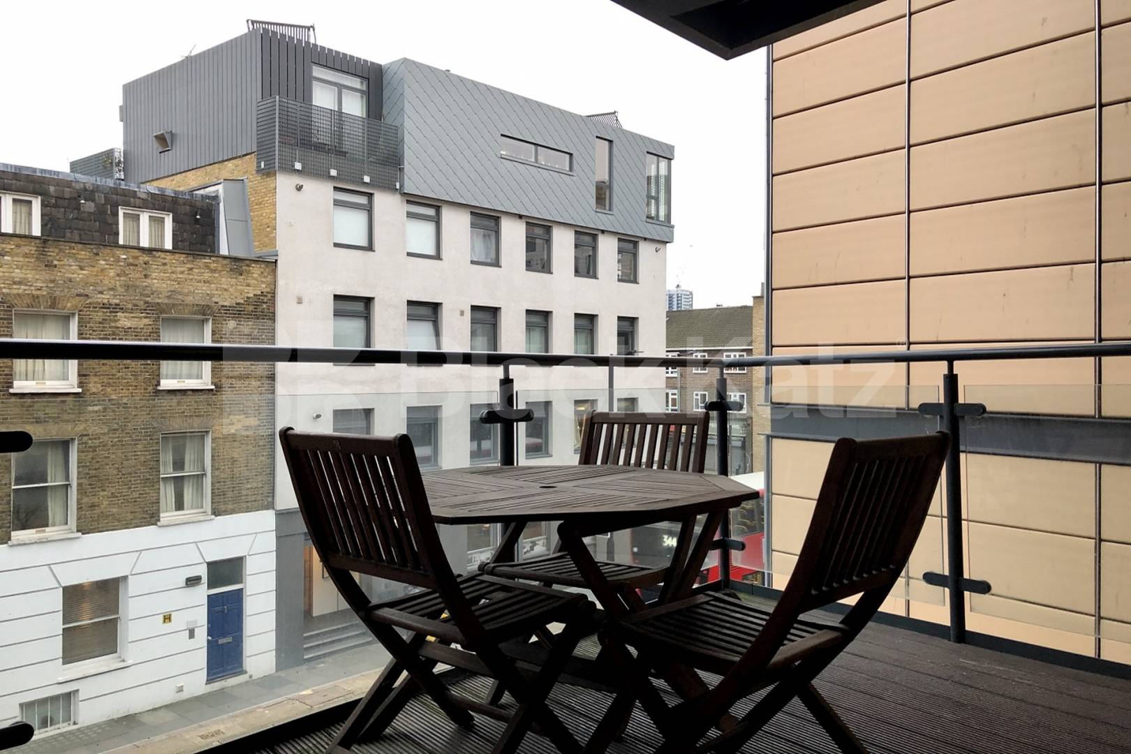 Boasting 1022 Sq. Ft. of living & entertaining space & charming balcony Southwark Bridge Road, Borough